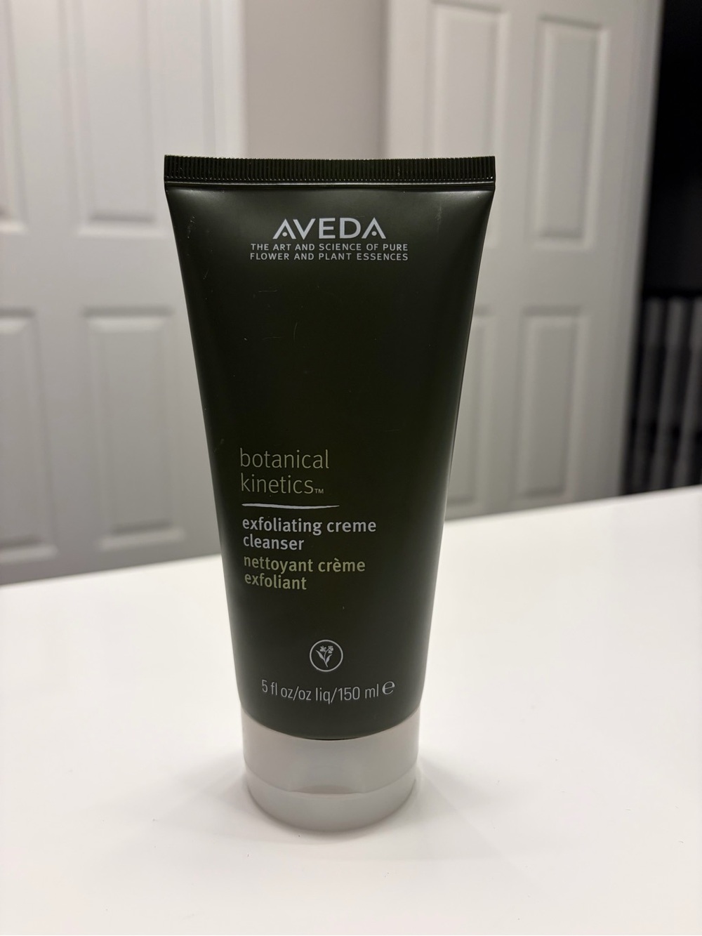 AVEDA Men Botanical Kinetics Exfoliating Creme Cleanser